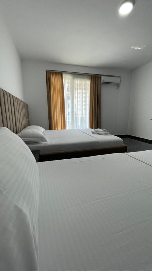 Leodori 3 Suites Shëngjin Kültér fotó