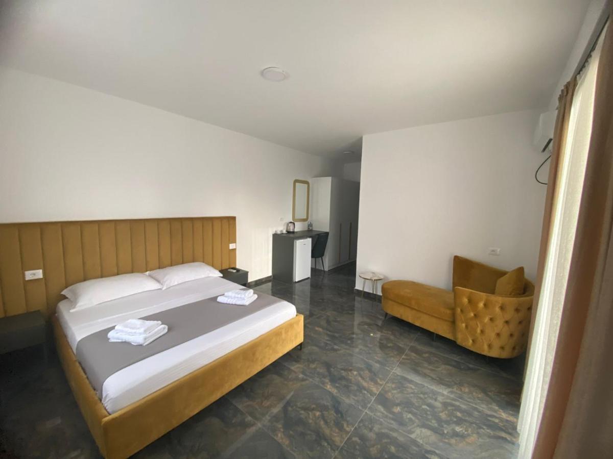 Leodori 3 Suites Shëngjin Kültér fotó