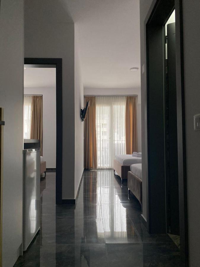 Leodori 3 Suites Shëngjin Kültér fotó