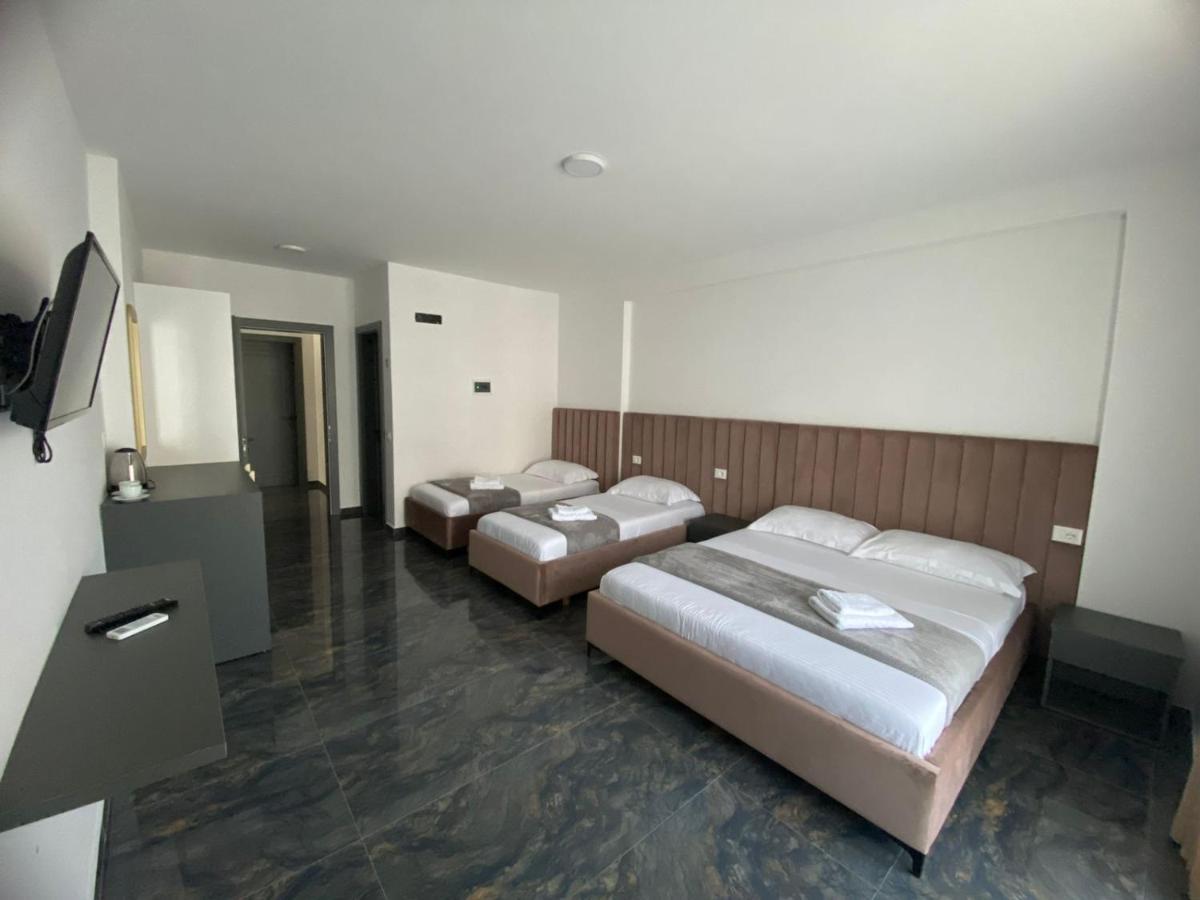 Leodori 3 Suites Shëngjin Kültér fotó