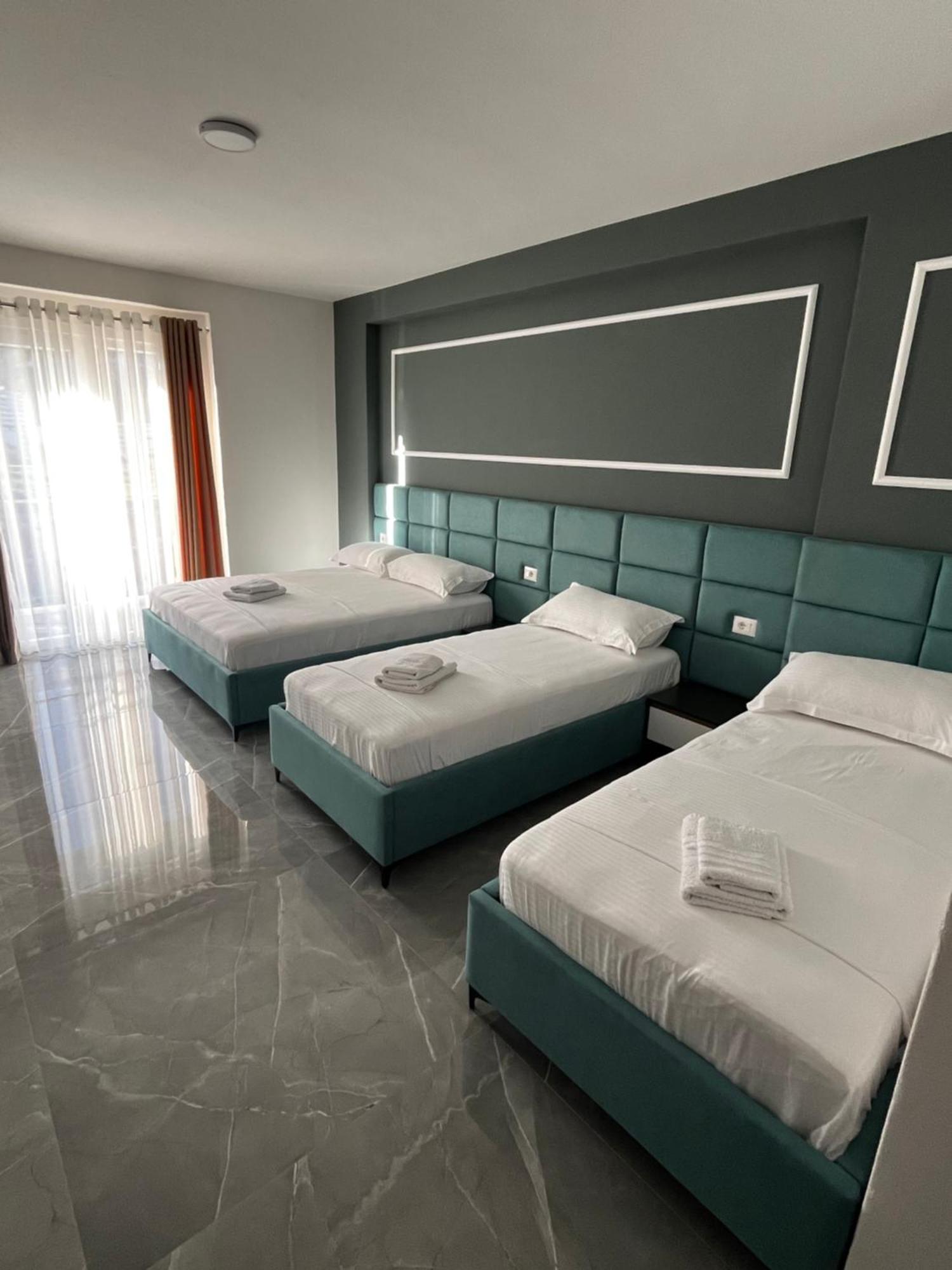 Leodori 3 Suites Shëngjin Kültér fotó